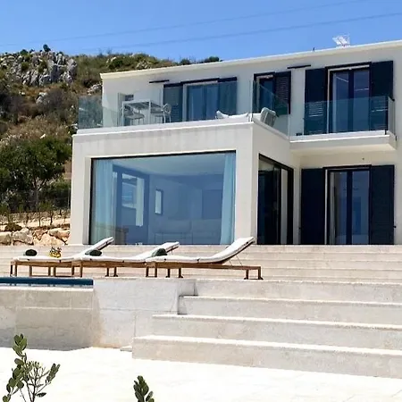 Muntaja Villa